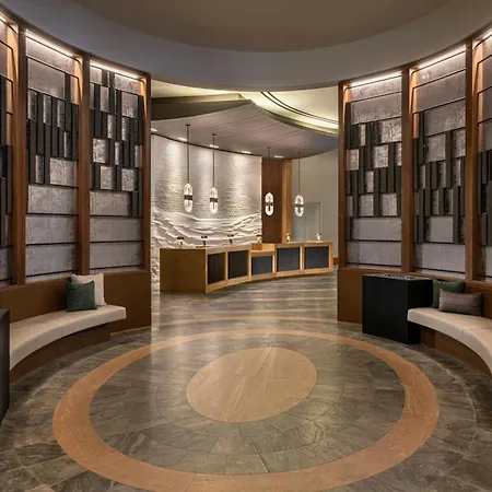 Hotel Renaissance Boston Seaport District